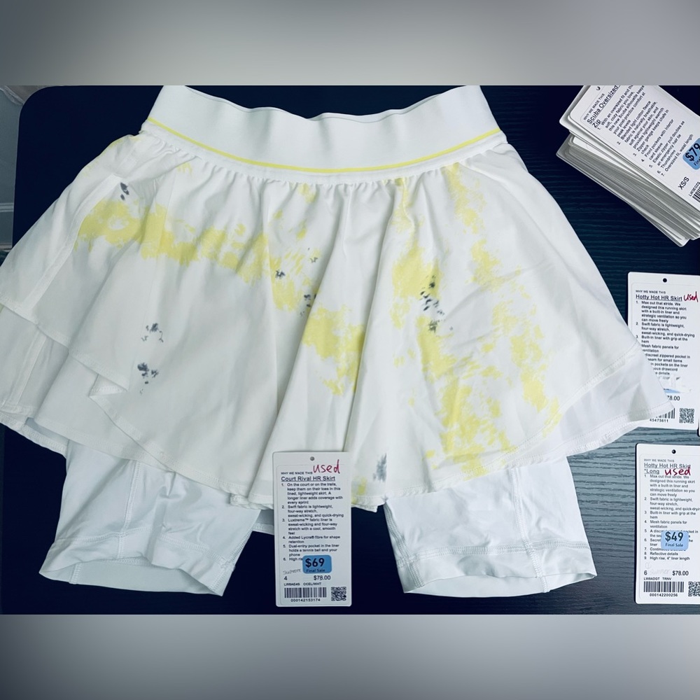 【lightly used】Size 4 Lululemon Court Rival HR Skirt - long CCEL/WHT